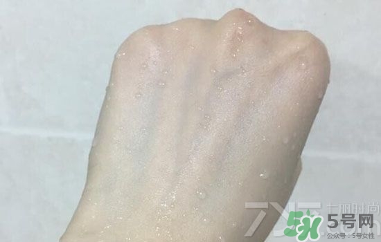 安耐曬金瓶怎么樣？安耐曬金瓶好用嗎？