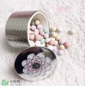 散粉會浮粉嗎？散粉浮粉怎么辦？