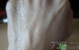 安耐曬金瓶怎么樣？安耐曬金瓶好用嗎？