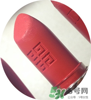 紀(jì)梵希小羊皮是啞光嗎？紀(jì)梵希小羊皮干不干？