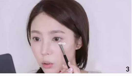干玫瑰色妝容怎么化？干玫瑰色妝容畫法步驟