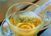 喝茶好還是白開水好？喝茶和喝白開水哪個好？