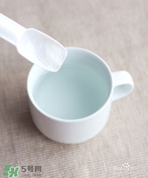 嘴唇干燥是什么原因？嘴唇干裂脫皮怎么辦？