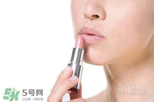 口紅過敏是怎樣的？口紅過敏怎么辦？