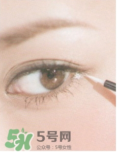 眼線珠光好還是啞光好？眼線珠光啞光區別