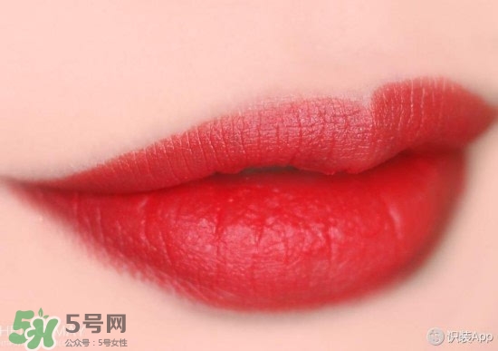 啞光口紅和珠光口紅哪個好？啞光口紅和珠光區別