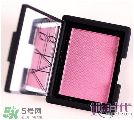 腮紅飛粉是什么意思？腮紅飛粉是質量不好嗎？