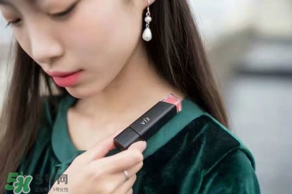 唇釉成膜是什么意思？唇釉怎么成膜？