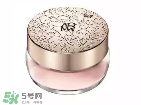 粉底液卡粉怎么辦？粉底液卡粉怎么補救？