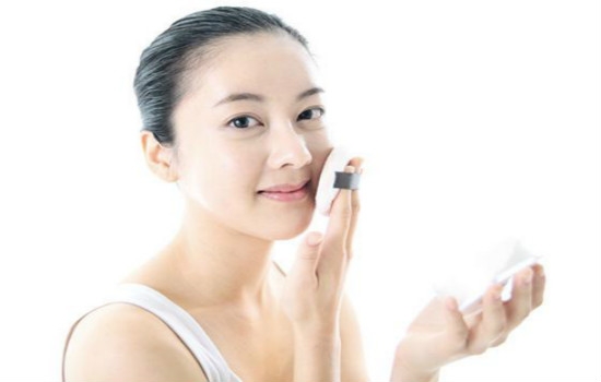 cc霜會脫妝嗎？cc霜脫妝怎么辦？