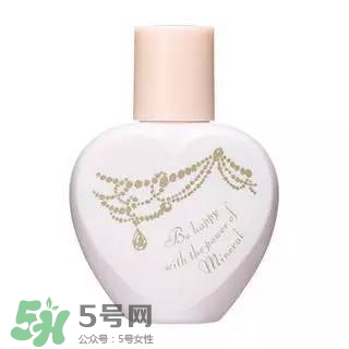 粉底液卡粉怎么辦？粉底液卡粉怎么補救？