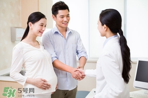 羊水栓塞是順產還是剖腹產 順產會出現羊水栓塞嗎