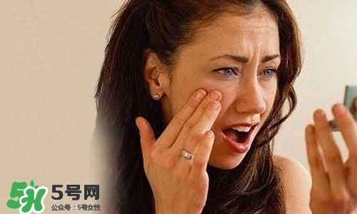 臉色發黃是什么原因？臉色發黃吃什么調理更好？