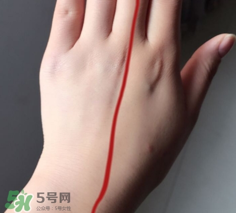 水密碼美女與野獸cc霜多少錢？水密碼美女與野獸氣墊cc價格
