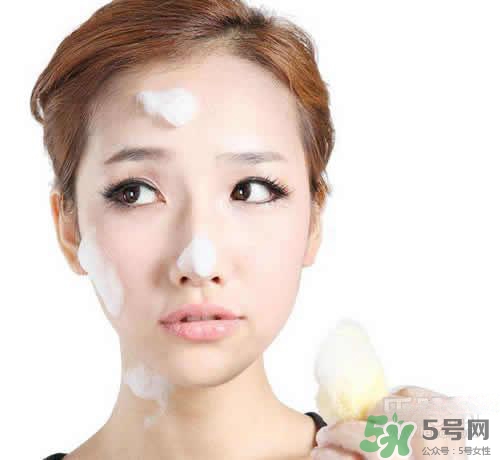 卸妝膏可以當(dāng)洗面奶嗎？用完卸妝膏后還要用洗面奶嗎？
