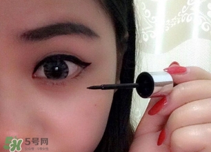 美人魚眼線液怎么用？美人魚眼線液怎么畫？