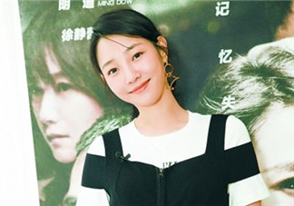 白百合黃色外套是什么牌子？白百合黃色外套是哪個品牌？