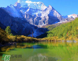 5月份去香格里拉穿什么？五月份去香格里拉穿什么衣服？