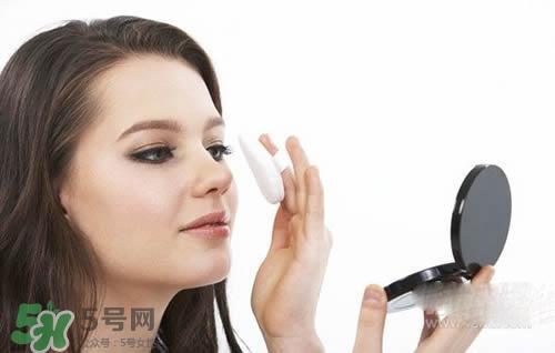 粉餅是什么時候用的？粉餅使用順序