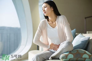 來月經想睡覺是咋回事？為什么月經期間很困