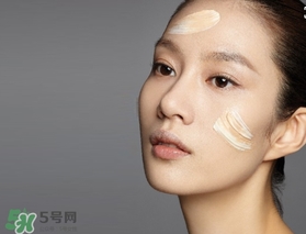 粉底液可以涂在眼部嗎？粉底液涂在眼部有什么危害？