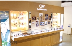 dw手表香港專柜在哪里？dw手表香港多少錢？