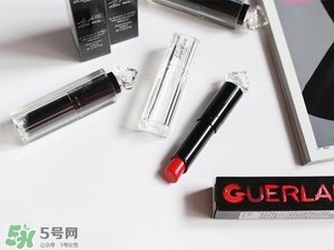 嬌蘭小黑裙007值得入嗎？嬌蘭小黑裙007唇膏口紅怎么樣？