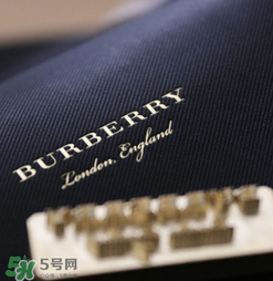 burberry dk88鎖頭包正品多少錢？巴寶莉dk88包專柜價格