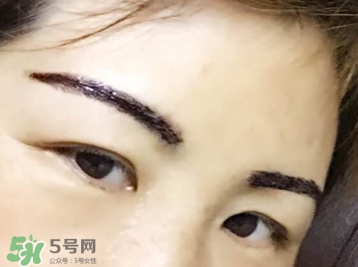 眉膠和眉粉哪個好用？眉膠和沒分的區別