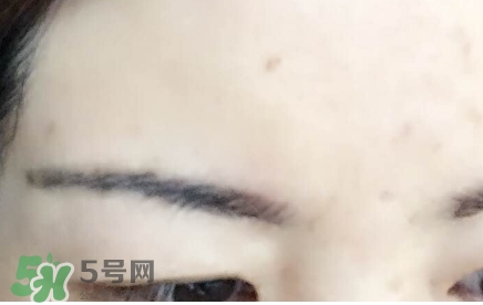眉膠和眉粉哪個好用？眉膠和沒分的區別