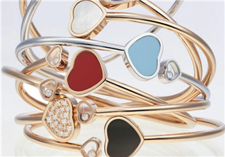 chopard手鐲是什么材質(zhì)？蕭邦手鐲是鍍金的嗎？