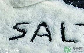 食鹽中的亞鐵氰化鉀是什么東西？亞鐵氰化鉀對身體有害嗎