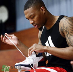 adidas dame3阿迪達斯利拉德三代獨立日配色多少錢？