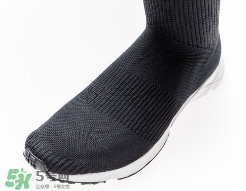 reebok sock runner ultraknit銳步超長襪子鞋多少錢？