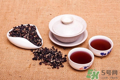 黑枸杞可以天天喝嗎？黑枸杞泡水一天喝幾次