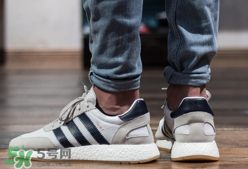 adidas iniki runner上腳效果怎么樣？阿迪達斯復古跑鞋好看嗎？