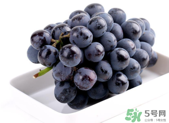 夏黑葡萄為什么掉色？夏黑葡萄怎么會染色？