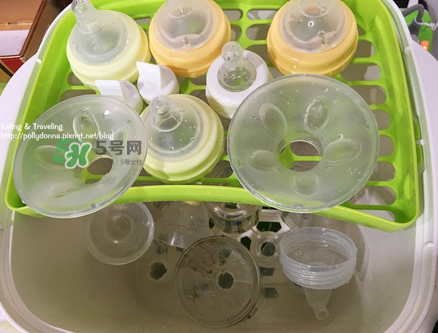 奶瓶刷尼龍的好還是海綿的好？洗奶瓶的正確方法