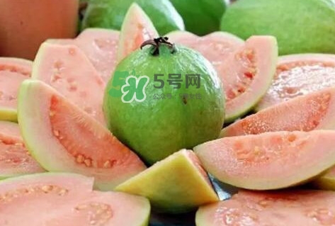 芭樂要削皮嗎？吃芭樂有什么好處？