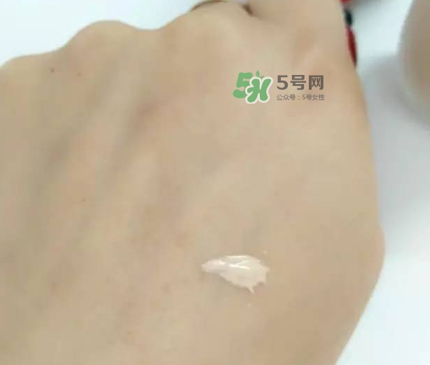 玫珂菲水粉霜怎么樣？玫珂菲全新雙用水粉霜好用嗎？