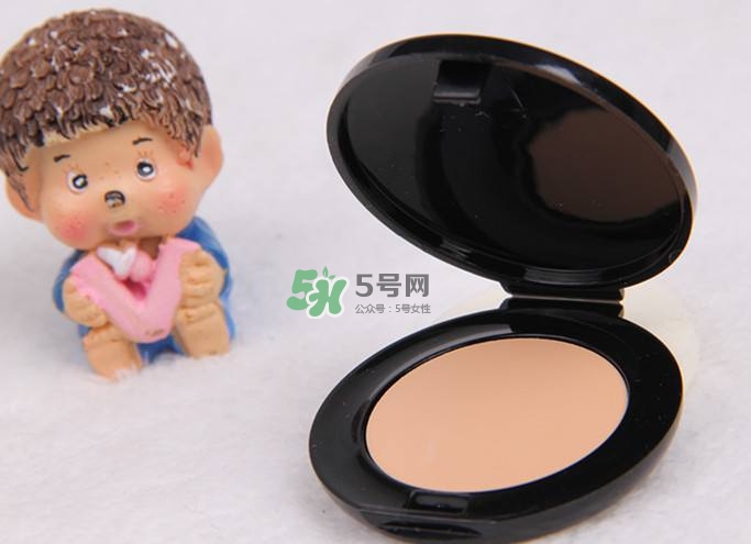 Bobbi Brown芭比波朗粉凝霜怎么樣？芭比波朗無感持妝粉凝霜好用嗎？