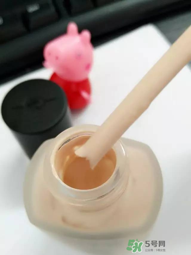 玫珂菲水粉霜怎么樣？玫珂菲全新雙用水粉霜好用嗎？