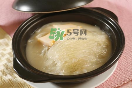 產后吃燕窩好還是花膠？花膠和燕窩可以一起吃嗎？