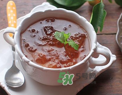 桃膠適合什么人吃？吃桃膠會上火嗎？
