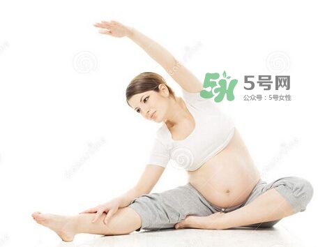 孕婦睡覺能伸懶腰嗎？孕婦睡覺伸懶腰對胎兒有什么影響？