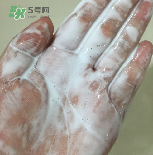 理膚泉潔面啫喱怎么樣？理膚泉潔面啫喱好用嗎？