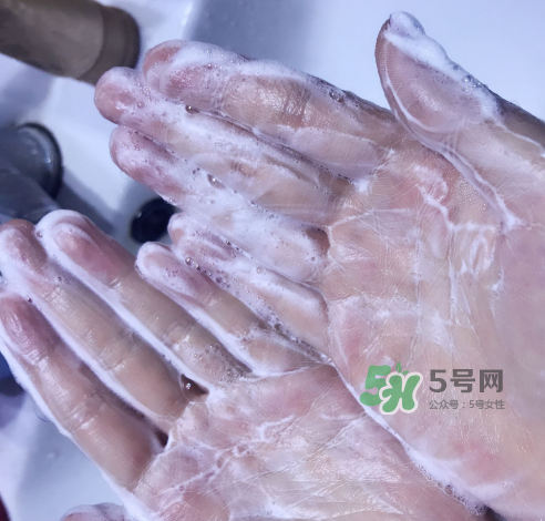 理膚泉潔面啫喱怎么樣？理膚泉潔面啫喱好用嗎？