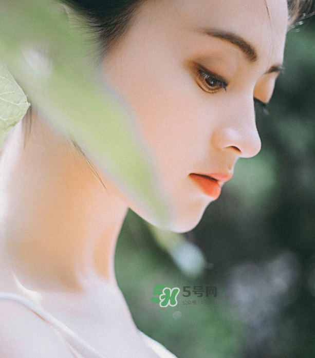 長(zhǎng)閉口用什么護(hù)膚品？長(zhǎng)閉口怎么辦？