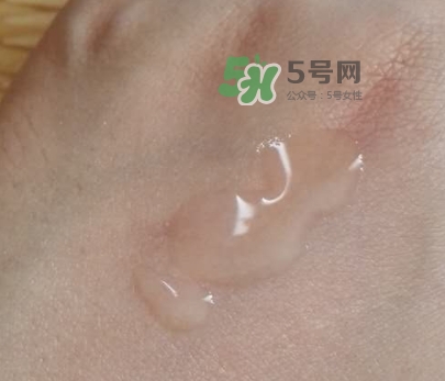 悅木之源菌菇水是爽膚水嗎？悅木之源菌菇水是精華嗎