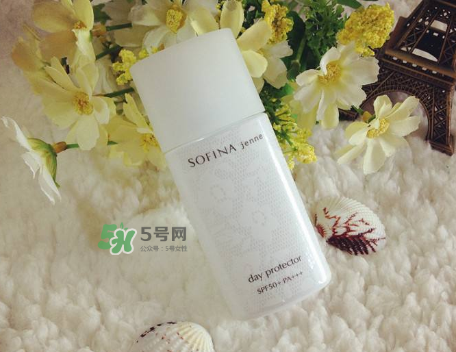 蘇菲娜白蕾絲防水嗎？蘇菲娜白蕾絲悶痘嗎？